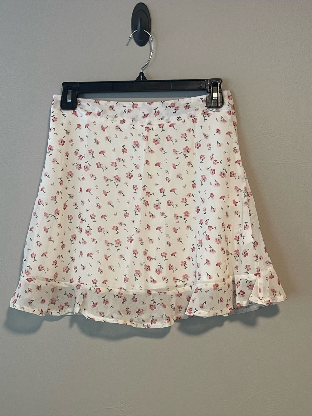 Women’s NEW skirt lot two ruffle skirts XS/S